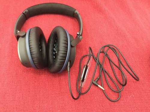 ヘッドホンのBOSE