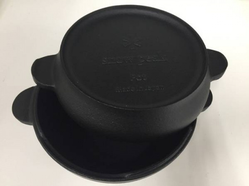 キャンプ用品のダッチオーブン