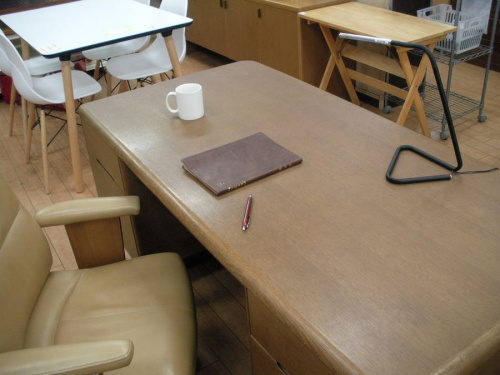 特選家具のカリモク