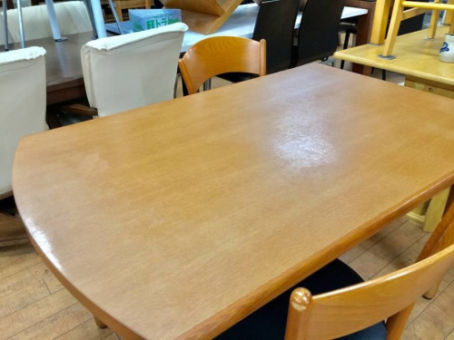 CALLIGARIS(カリガリス)ダイニング3点セット入荷いたしました