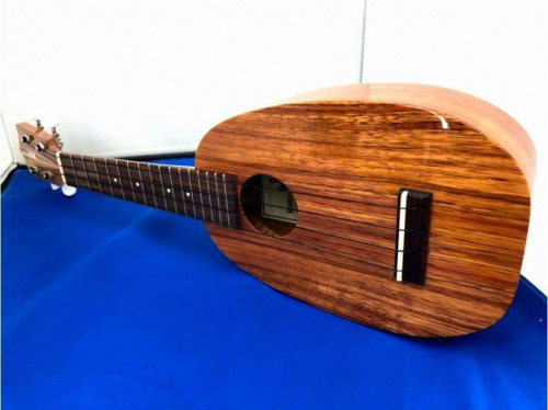 楽器のウクレレ