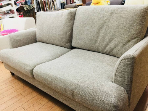 家具のソファ