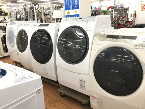 生活家電の洗濯乾燥機