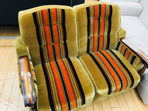 ソファーのヴィンテージ調