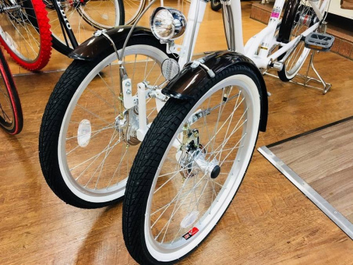 自転車の三輪自転車