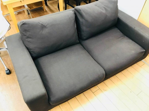 家具のソファ