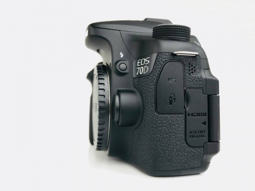 キャノンのEOS　70D