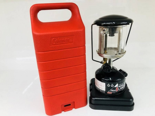 アウトドアのランタン