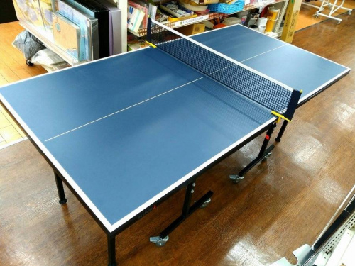 スポーツ用品の卓球台