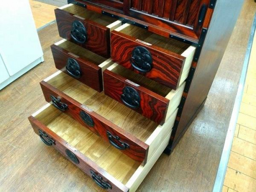 箪笥の岩谷堂箪笥