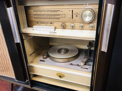 ヴィンテージ真空管アンサンブルステレオのVictor