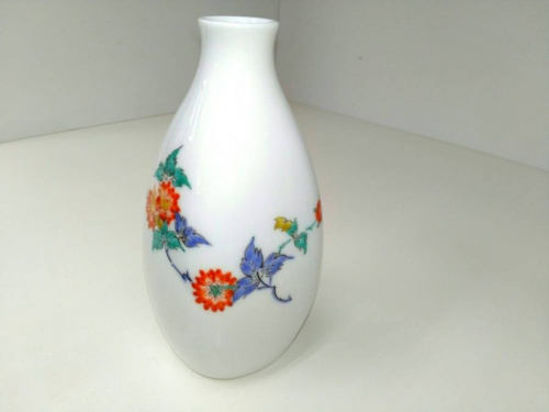 和食器の錦牡丹文酒器