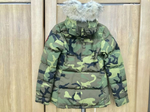 ジャケットのCANADA　GOOSE