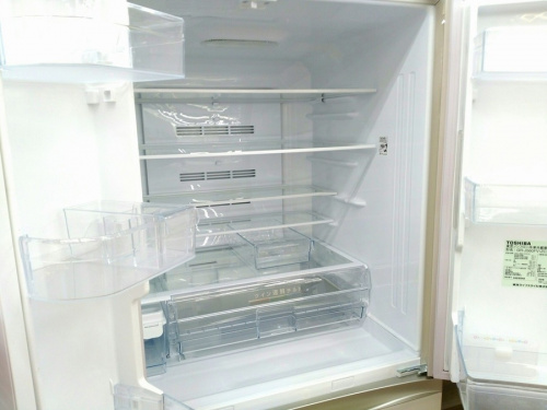 6ドア冷蔵庫のTOSHIBA