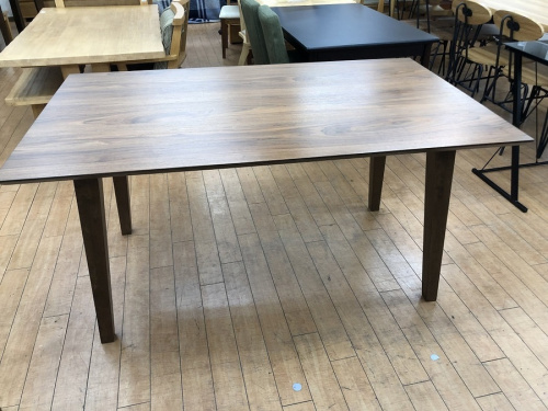 ダイニングテーブルのNOCE