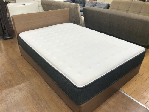 家具のベッド
