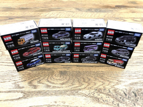 TAKARA TOMY
