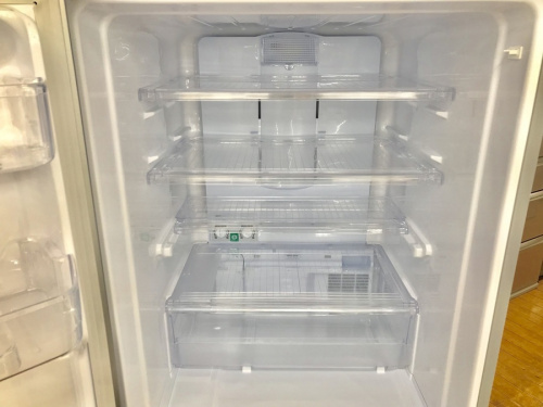 冷蔵庫の3ドア冷蔵庫