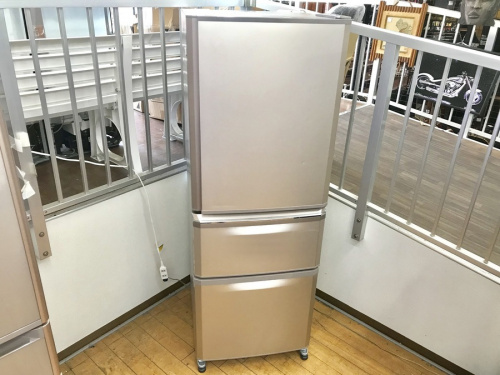 キッチン家電の冷蔵庫