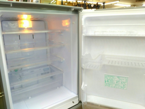 3ドア冷蔵庫のSHARP