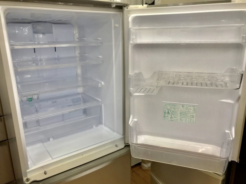 冷蔵庫の3ドア冷蔵庫