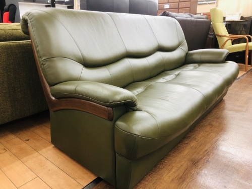 3人掛けソファーのkarimoku