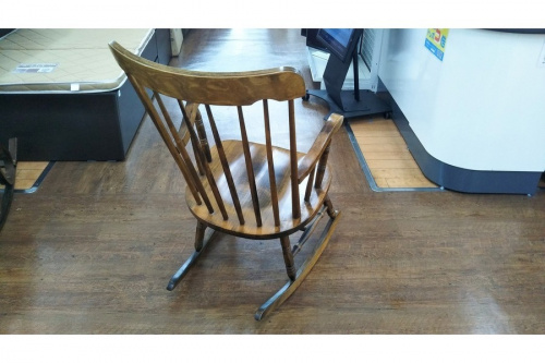 ロッキングチェアのオシャレ家具