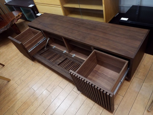 デザイン家具の相模原　中古家具