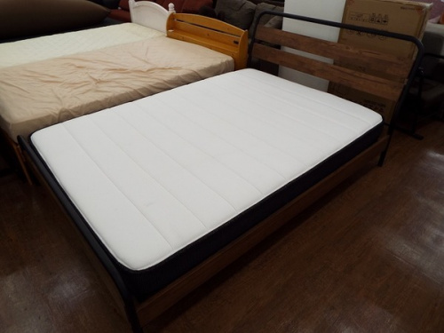 家具のベッド ダブル