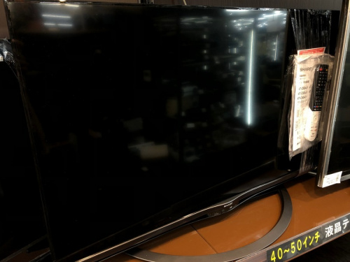 デジタル家電のテレビ　液晶テレビ