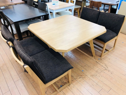 家具のダイニングセット