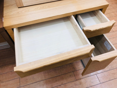 ウニコ　UNICOの相模原　中古　家具