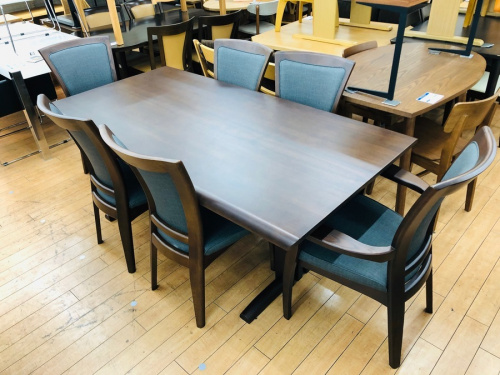 家具のダイニングセット
