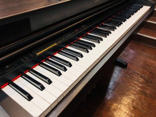 電子ピアノの河合楽器