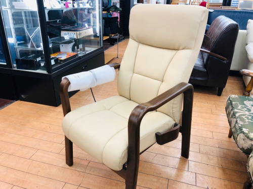 イス チェアのFUJI FURNITURE(フジファニチャー)