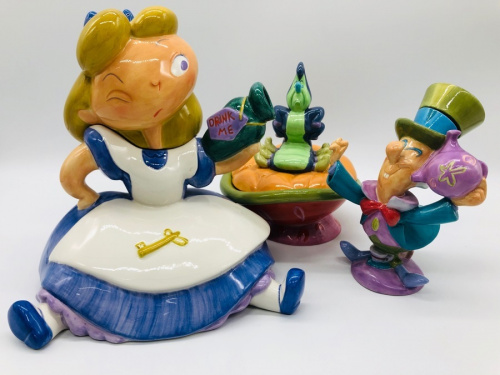 雑貨　不思議の国のアリスの洋食器　ディズニー