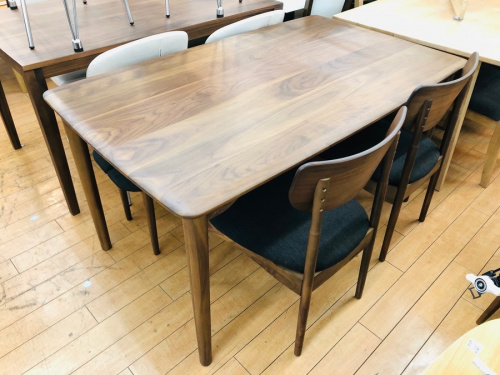 家具のダイニングセット