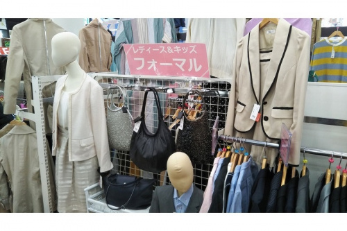 フォーマルの古着