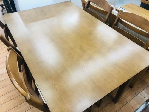 ダイニングセットのニトリ