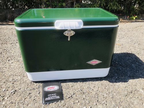 クーラーボックスのスチールベルトクーラー