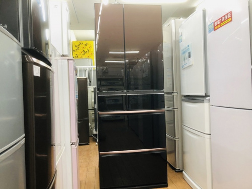 キッチン家電の冷蔵庫　6ドア冷蔵庫