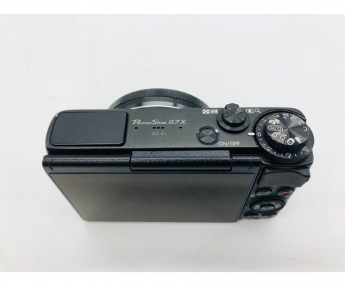 デジタルカメラのCANON　キャノン