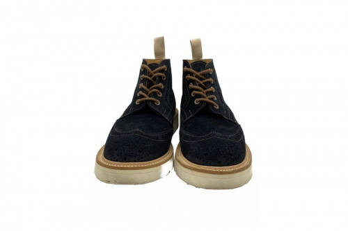 Tricker's トリッカーズのカントリーブーツ