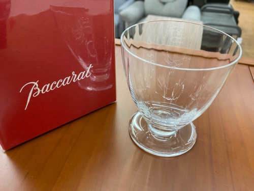 テーブルウェアのガラス