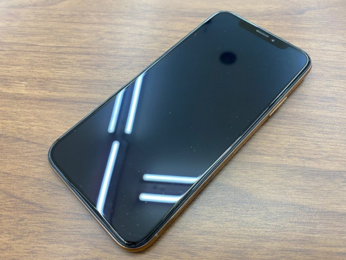 スマートフォンのiPhoneXS