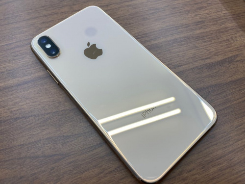 iPhoneXSのApple