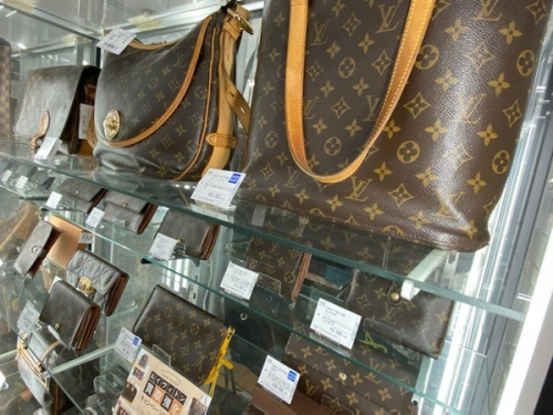 ブランド・ラグジュアリーのLOUIS　VUITTON　ルイヴィトン