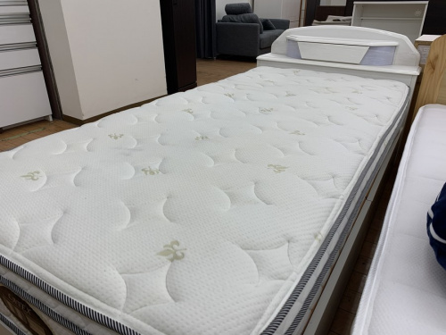 生活家具のベッド