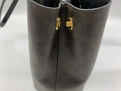 ハンドバッグのCOACH　コーチ