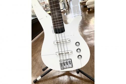 エレキベースのYAMAHA